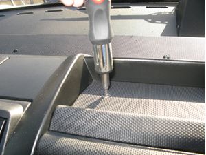 Brodit ProClip montážní konzole pro Iveco Euro Cargo 16-18, na střed