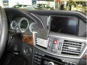 Brodit ProClip Mercedes Benz E-Klasse E (Klasse-200) 430-Limousine 09-13, Kombi 10