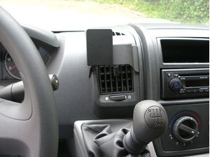 Brodit ProClip за Citroen Jumper/Fiat Ducato/Peugeot Boxer 07-14, централно ляво