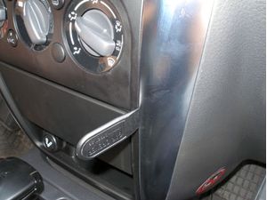 Brodit ProClip montážní konzole pro Suzuki SX4 07-15, Fiat Sedici 07-09, na střed
