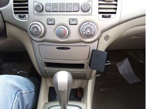 Brodit ProClip montážní konzole pro Kia Optima 06-10, Magentis 07-10, na střed
