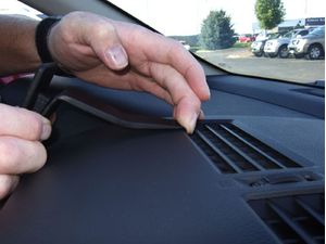 Brodit ProClip montážní konzole pro Nissan Tiida 07-11, na střed