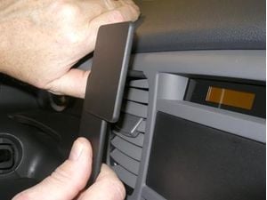 Brodit ProClip montážní konzole pro Kia Rio, 06-11, na střed