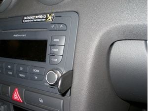 Brodit ProClip montážní konzole pro Audi A3 07-12, S3 07-13, na střed vpravo