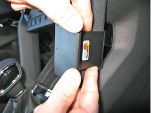 Brodit Монтажна скоба ProClip за Skoda Karoq 18-24/Kodiaq 17-23, център отдясно надолу