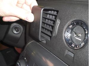 Brodit ProClip montážní konzole pro Hummer H2 08-12, na střed