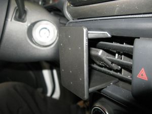 Brodit ProClip Halterung für Ford Ecosport 18-22, mittig
