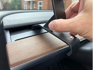 Brodit Монтажна скоба ProClip за Tesla 3 18-24 /Model Y 20-24, лява