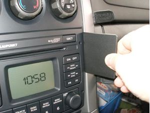 Brodit ProClip montážní konzole pro Pontiac GTO 04-10, na střed vpravo