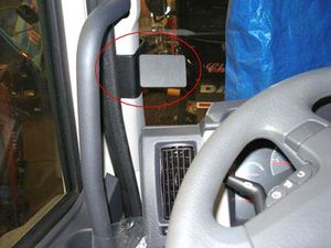 Brodit ProClip montážní konzole pro Volvo FE/FL 07-24, vlevo na sloupek