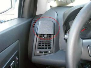 Brodit ProClip tartókonzol a Cadillac CTS 03-05 / SRX 04-05 készülékhez, balra a szellőzőrácson