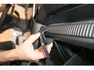 Brodit ProClip за Ford Ranger/Ranger Wildtrak 23-24, за мобилен телефон, за пътника отдясно