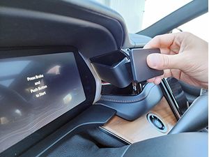 Brodit Монтажна скоба ProClip за Jeep Grand Cherokee 22-24, централна лява