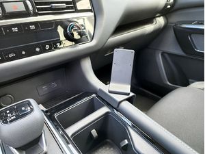 Brodit ProClip montážní konzole pro Nissan Pathfinder 22-24, na střed vpravo dolů