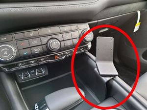 Brodit ProClip montážní konzole pro Dodge Durango 2WD/4WD 21-23 USA, na střed vpravo dolů