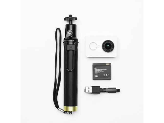 obsah balení Xiaomi Yi Sports FullHD sportovní kamera, bílá + selfie teleskopická tyč
