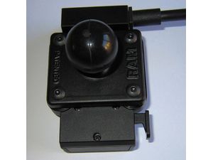 RAM Mounts obdélníkový adaptér, kovový, AMPS vzor děr, 1" čep, RAM-B-347U