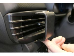 Brodit ProClip montážní konzole pro Hyundai i20/Bayon 21-24, vlevo na mřížku ventilace