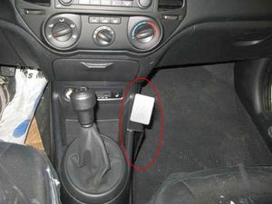 Brodit ProClip montážní konzole pro Hyundai i20 09-14, na střed vpravo dolů
