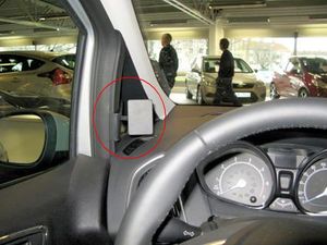 Brodit ProClip montážní konzole pro Ford B-Max 13-18, vlevo na sloupek