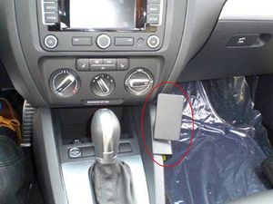 Brodit Монтажна скоба ProClip за Volkswagen Jetta 11-18, от центъра надясно до долу