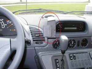 Brodit ProClip montážní konzole pro Mercedes Benz Sprinter 00-06 (jen automat), na střed vlevo