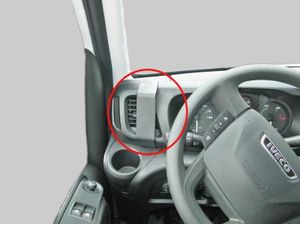 Brodit ProClip montážní konzole pro Iveco Daily 15-24, vlevo