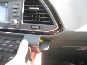 Brodit Suport de montare ProClip pentru Seat Leon 13-20, pe centru