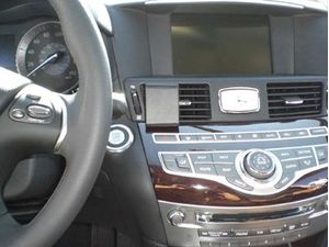 Brodit ProClip montážní konzole pro Infiniti Q70 15-21/M Hybrid 11-14/M37/M56 11-12, na střed