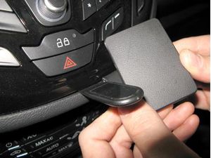 Brodit ProClip montážní konzole pro Ford B-Max 13-18, na střed vpravo