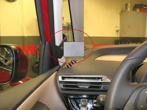 Brodit ProClip pro Citroen C4 (Grand) Picasso 13-18/C4 (Grand) SpaceTourer 19-23, vlevo na sloupek
