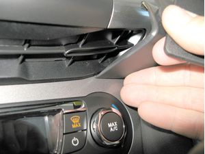 Brodit Монтажна скоба ProClip за Ford Focus 11-14, централна дясна част