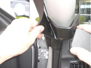 Brodit ProClip montážní konzole pro Hyundai Genesis Coupé 10-18, vlevo na sloupek
