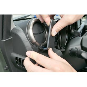 Brodit ProClip montážní konzole pro Suzuki Jimny 19-24, vlevo na mřížku