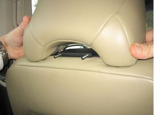 Brodit Kopfstützenhalter für Volvo C70/S60/S70/S80/V60/V70/XC60/XC70/XC90, Baujahr in Beschreibung