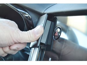 Brodit Монтажна скоба ProClip за Subaru Outback 21-24, централна лява