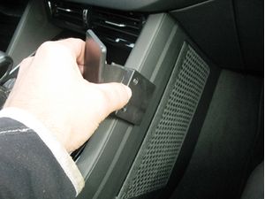 Brodit Монтажна скоба ProClip за Volkswagen Touareg 19-24, централно дясно