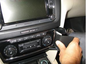 Brodit ProClip montážní konzole pro Škoda Superb 09-15, na střed vpravo dolů