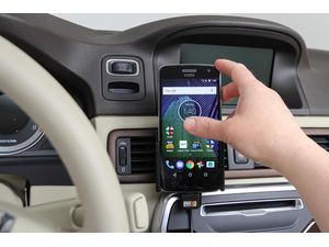 Uchwyt samochodowy Brodit dla Motorola Moto G5 Plus bez etui, z ładowaniem za pomocą zapalniczki samochodowej