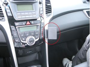 Brodit Монтажна скоба ProClip за Hyundai i30 12-16, централна дясна част