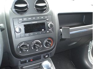 Brodit ProClip montážní konzole pro Jeep Patriot/Compass 09-17, na střed