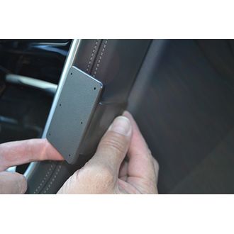 Brodit ProClip montážní konzole pro BMW 850 19-24, na střed vpravo