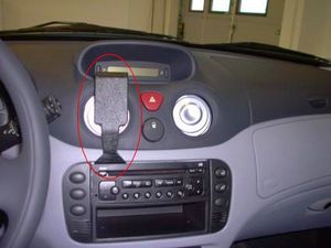 Brodit ProClip за Citroen C2 03-05 (не Elegance)/C3 02-05/Pluriel 03-05, за център