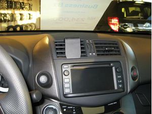 Brodit ProClip Halterung für Toyota RAV 4 11-12, mittig