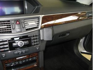 Brodit ProClip Mercedes Benz E-Class E (Class-200) 430-Sedan 2009