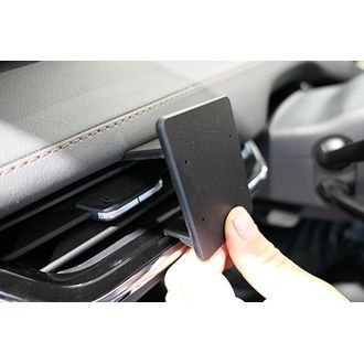 Brodit ProClip montážní konzole pro Škoda Enyaq IV 21-24, vlevo na mřížku ventilace