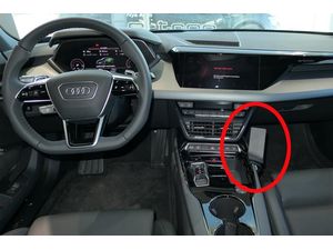 Brodit Монтажна скоба ProClip за Audi e-tron GT 21-24, от центъра надясно до долу