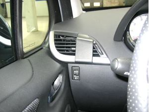 Brodit Монтажна скоба ProClip за Peugeot 207 06-14, лява