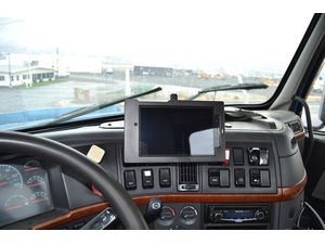 Brodit Suport de fixare ProClip pentru Volvo FH/FM/NH 03-07/VHD/VNL/VNM/VN/VT 03-18, pentru centru, întărit