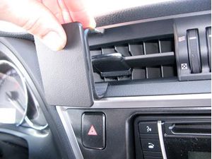 Brodit Монтажна скоба ProClip за Toyota Auris 13-15, в центъра